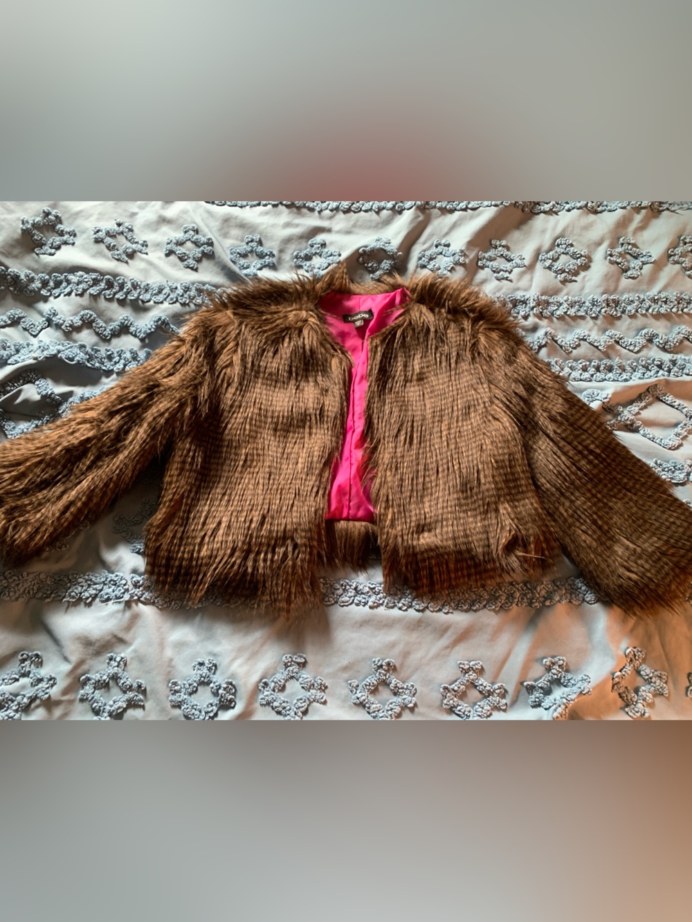 BEBE Vintage Y2K Cropped Brown Faux Fur Jacket with Hot Pink Satin Lining